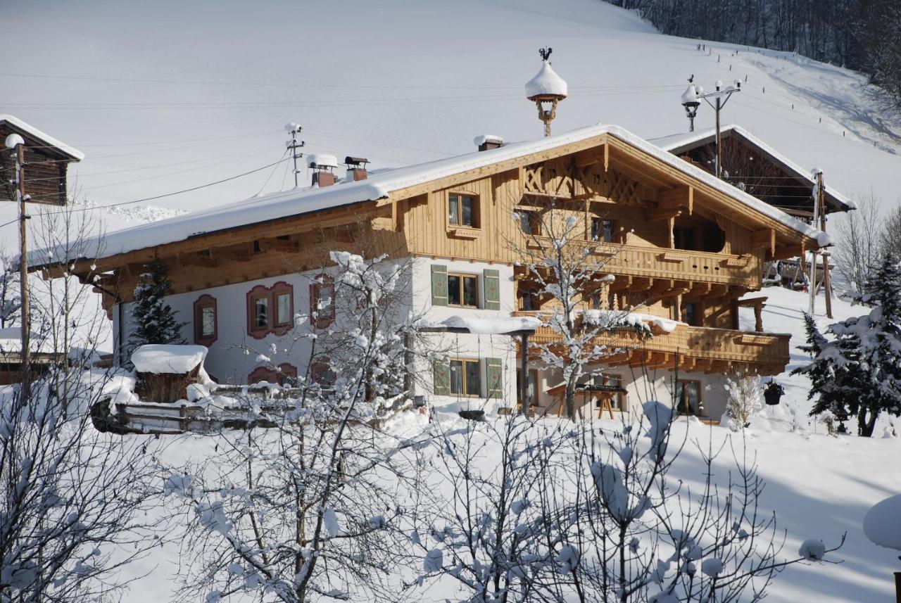 Pension Berghof Maria Alm am Steinernen Meer Exterior photo