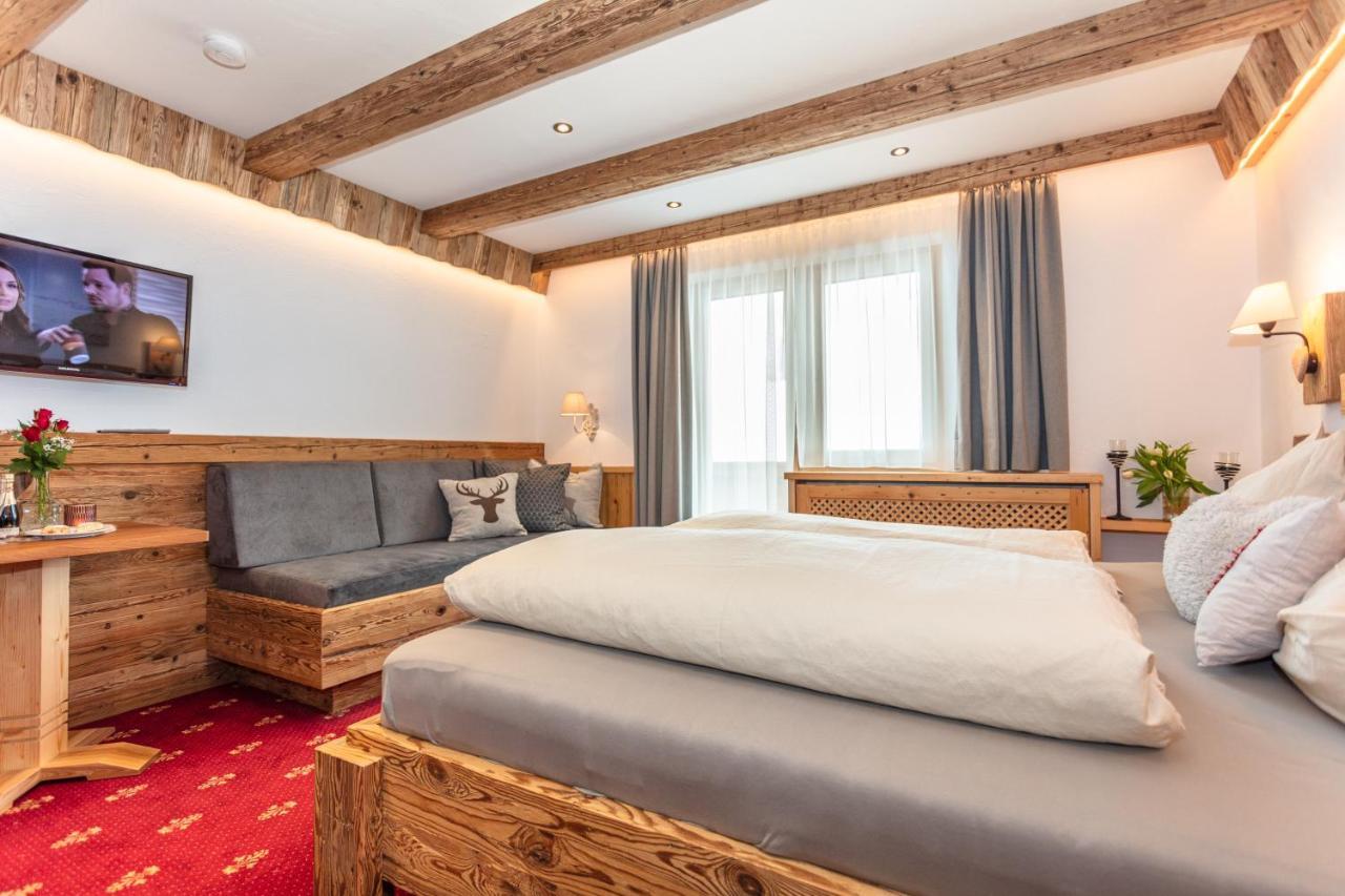 Pension Berghof Maria Alm am Steinernen Meer Exterior photo