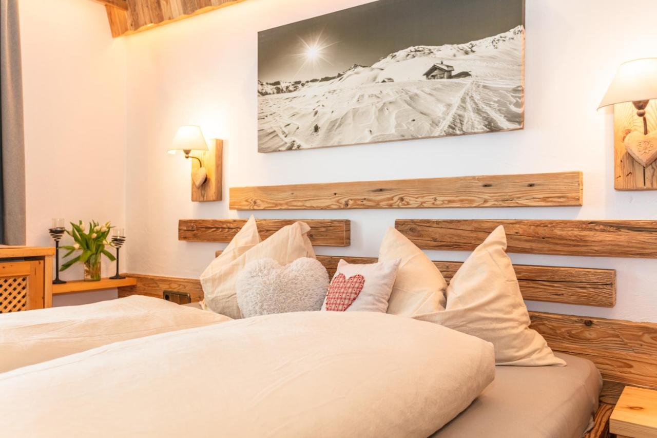 Pension Berghof Maria Alm am Steinernen Meer Exterior photo